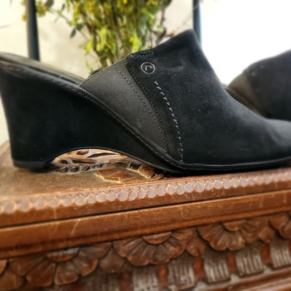 Rockport Black Suede Slip-on Mules